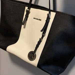 Micheal Kors tote bag